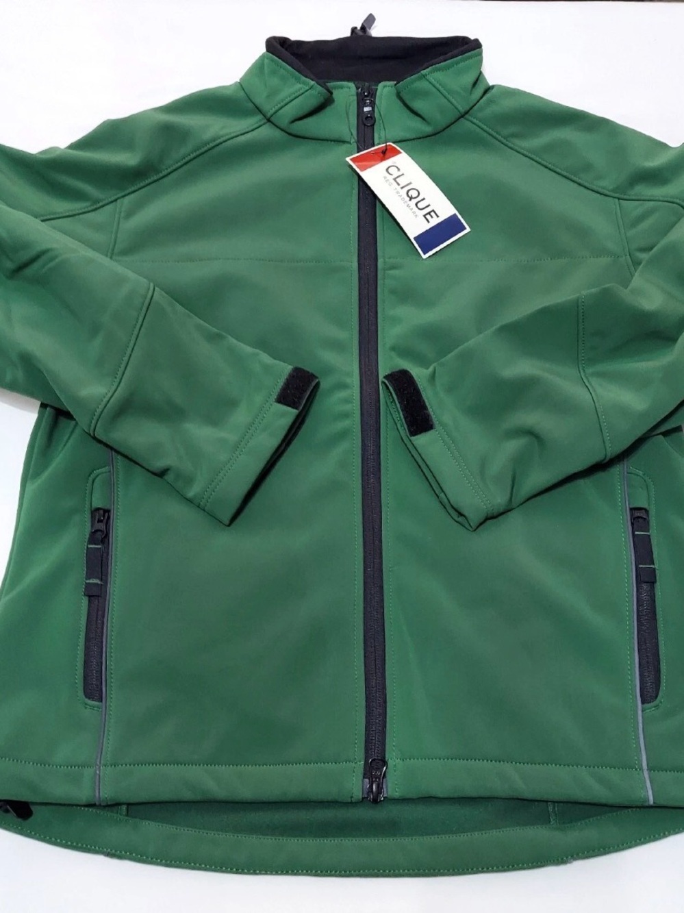 Clique Women's Green Lightweight Softshell Jacket